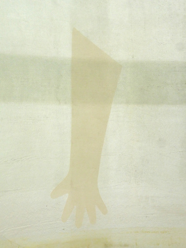 "Le cœur" (The heart) (detail), 2017. Silo, exploration glove, natural pigment, resin. 182 x 171 x 88 cm.