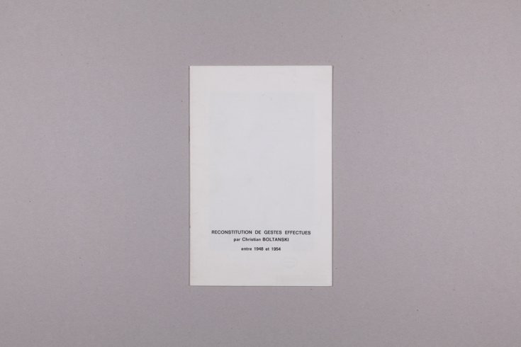 Reconstitution de gestes effectués par Christian Boltanski entre 1948 et 1954