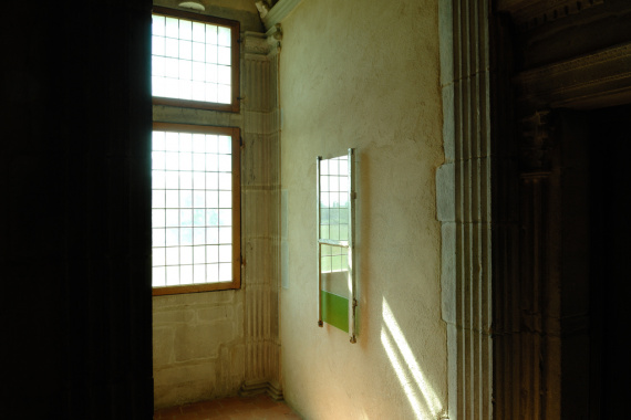 Vue d'une exposition de Pierre Buraglio