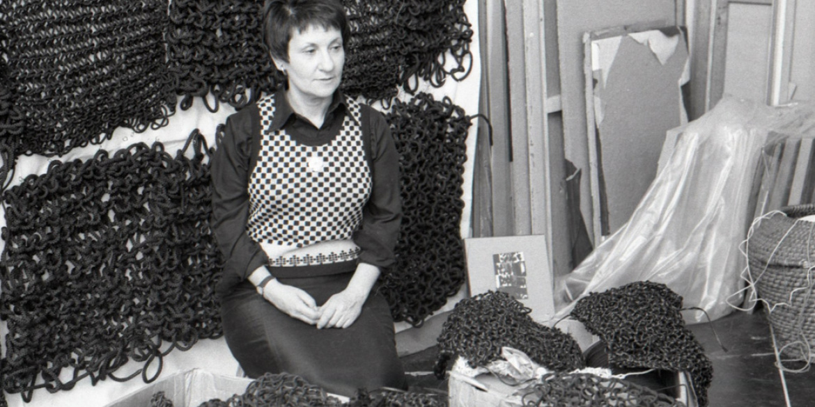 Pierrette Bloch dans son atelier