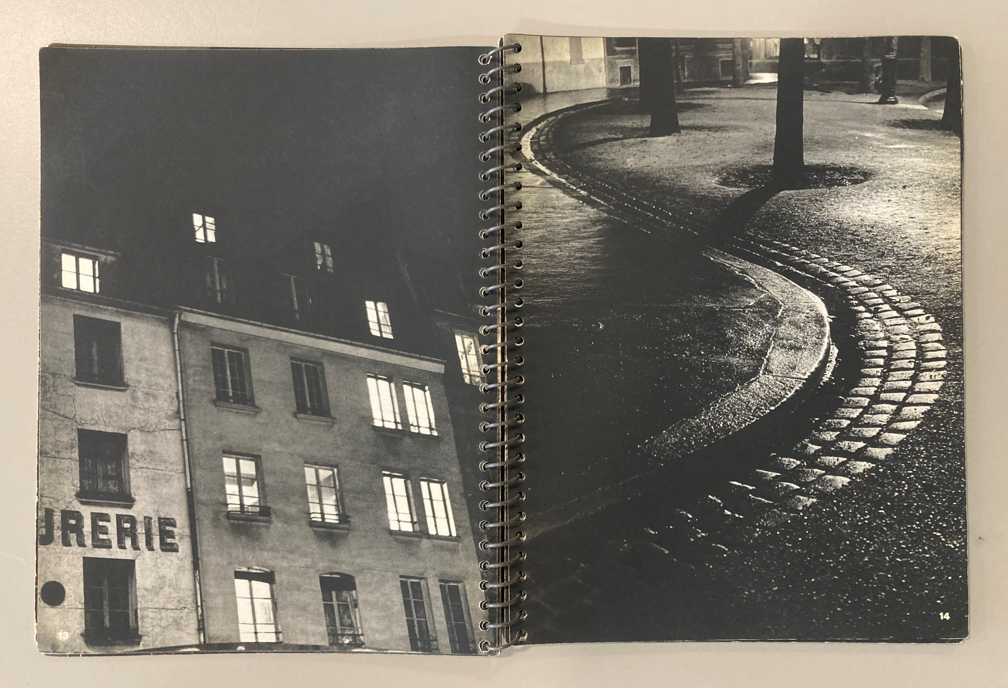Photographie de Brassaï dans "Paris de nuit"