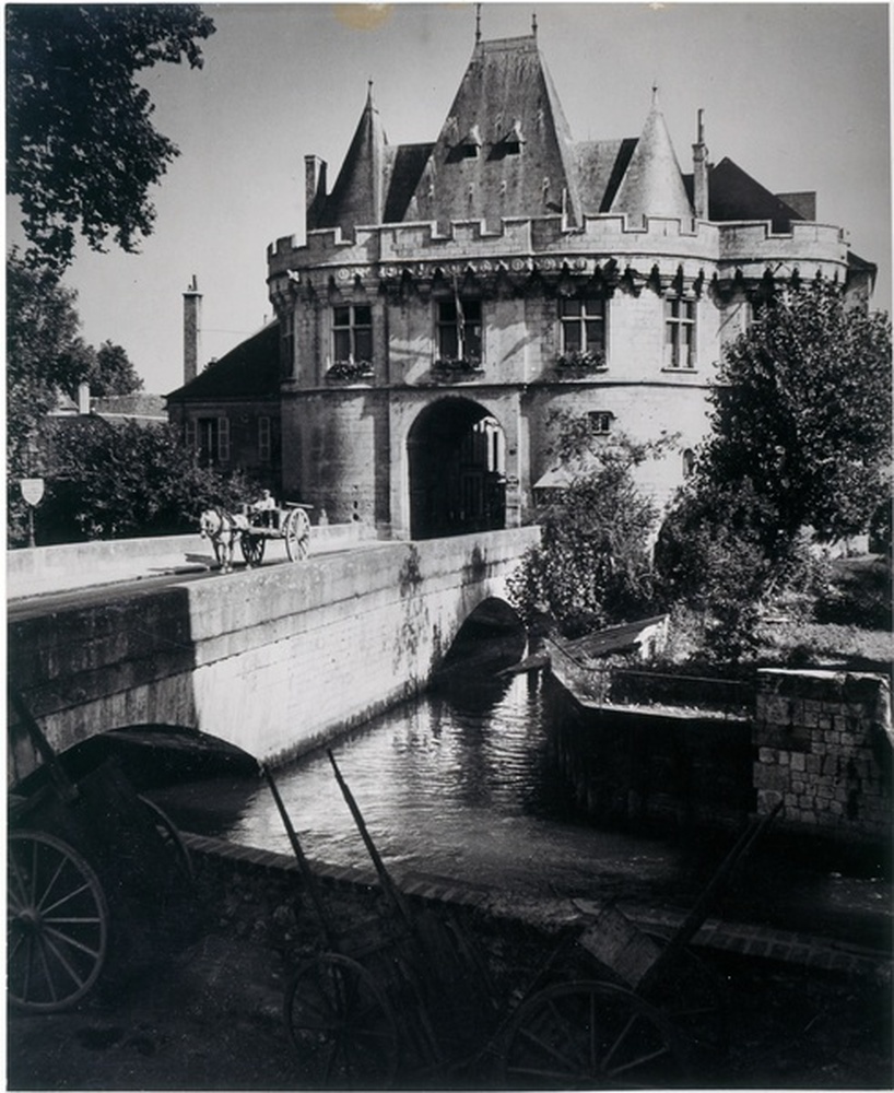 Vendôme, la porte Saint Georges (14e et 16e siècles)