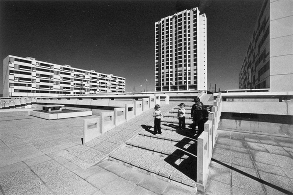 L'esplanade de Montreynaud, enfants