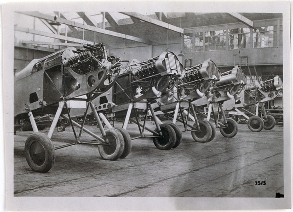 Hall de montage des avions Henry Potez