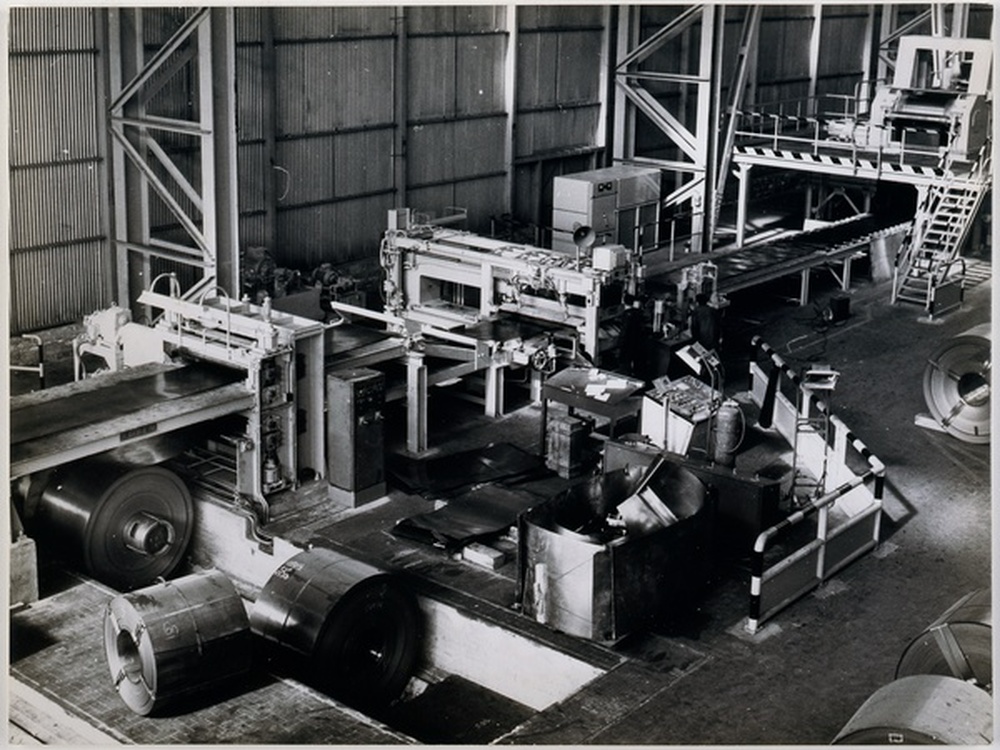 Machine dans une usine sidérurgique, laminoir