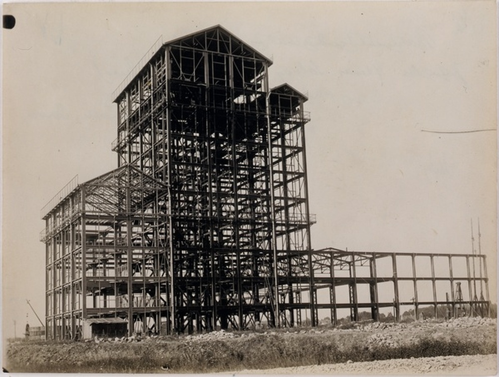 Usine Solvay à Tavaux, constructions salle des ateliers