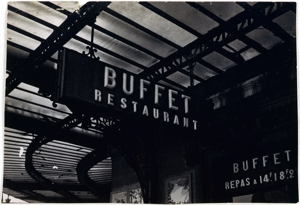 P.L.M., buffet