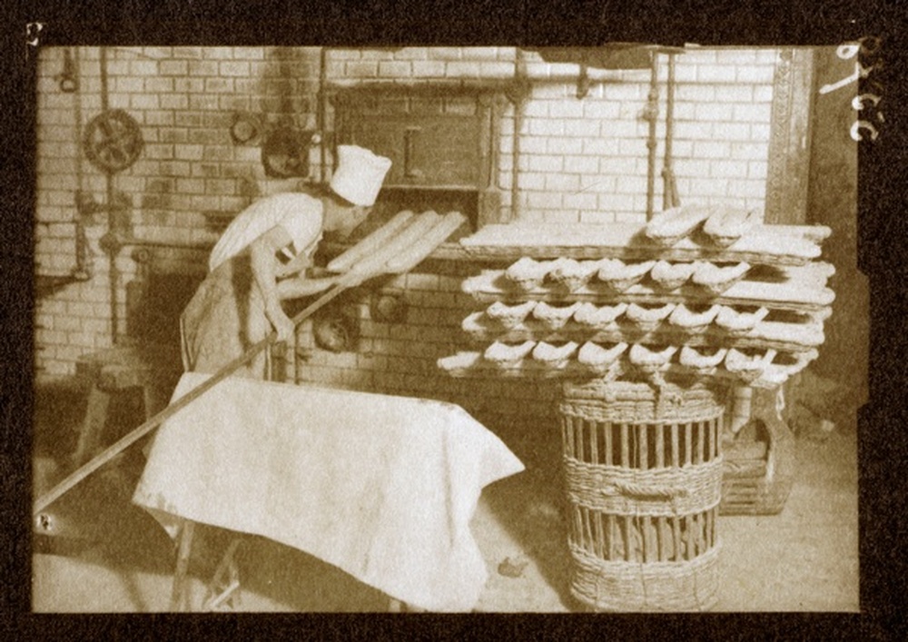 Atelier de boulangerie, cuisson du pain