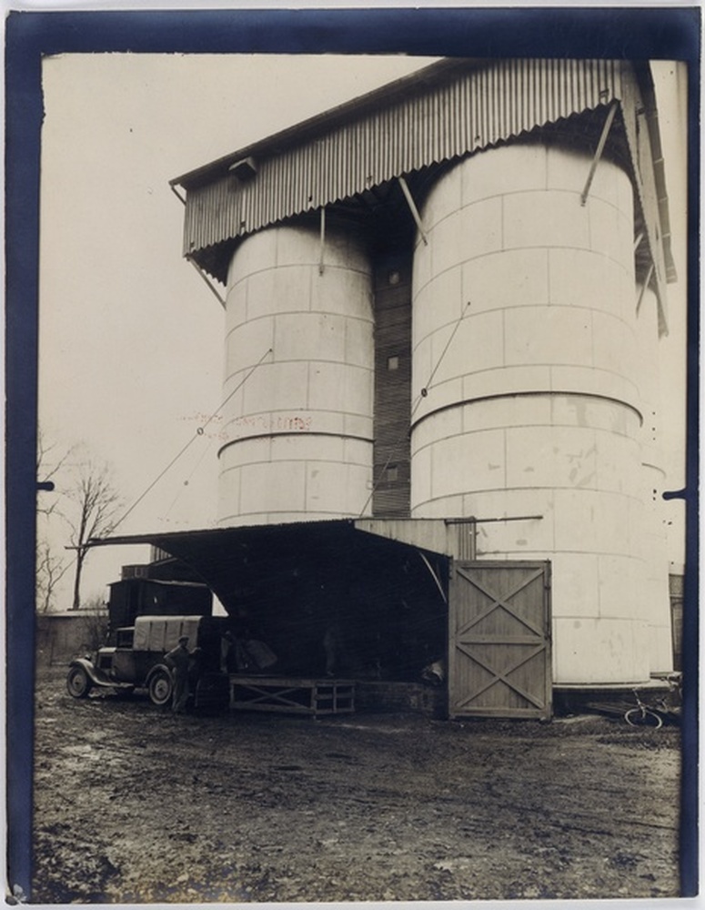 Silo, camion