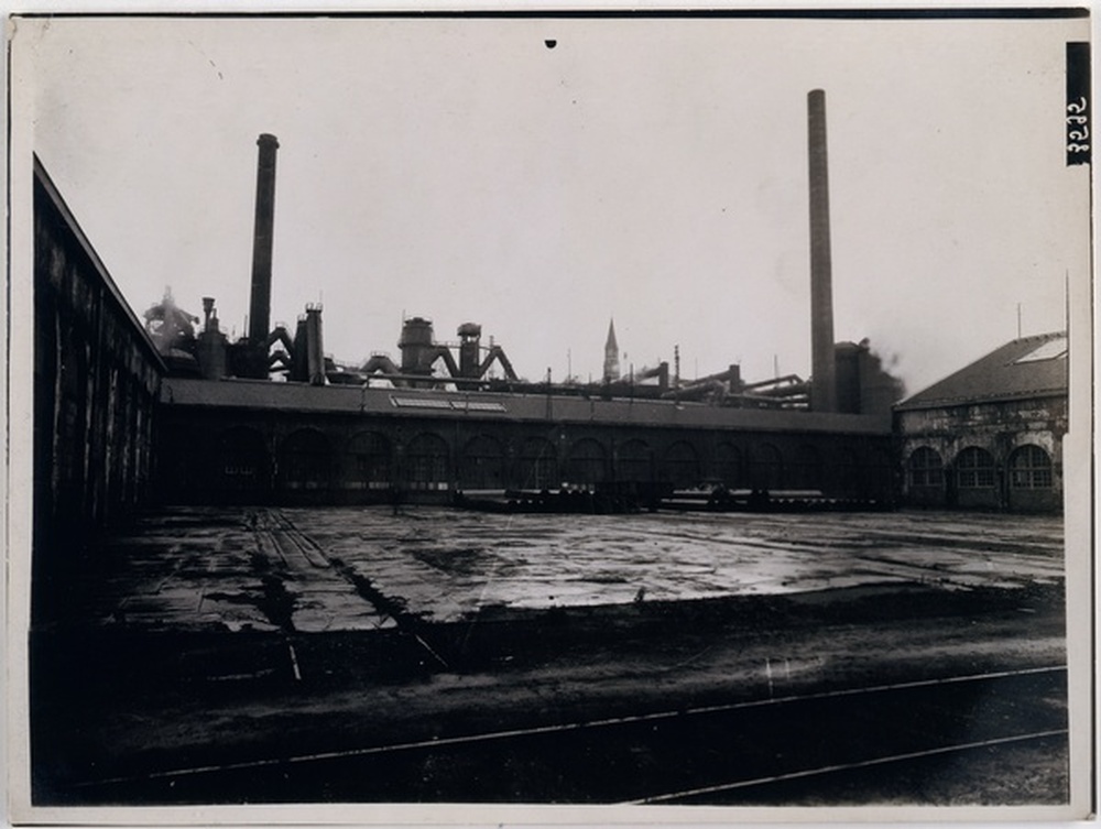 Extérieur d'usine, bâtiments