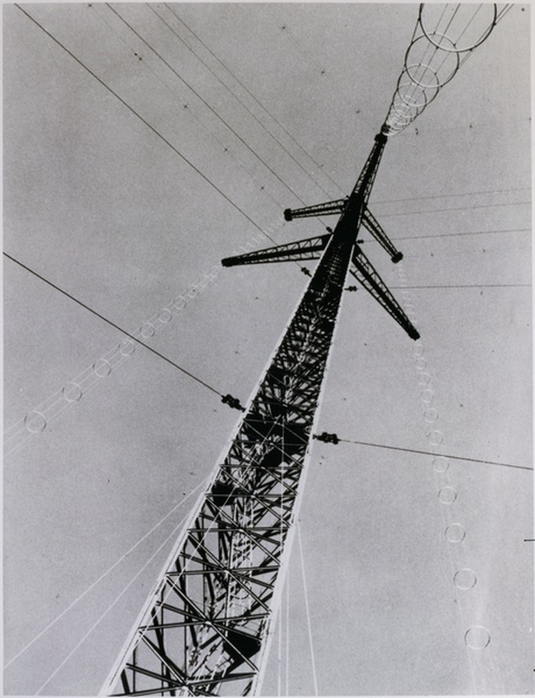 Télécommunication, poteau