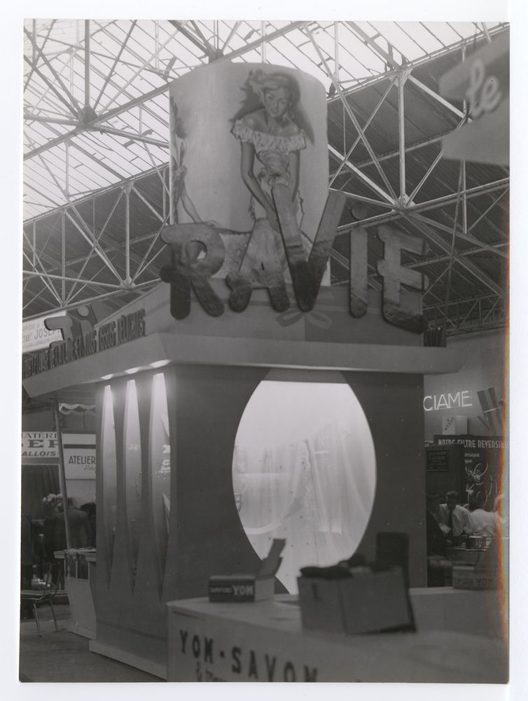 Ravie, Photographie d'un stand de salon