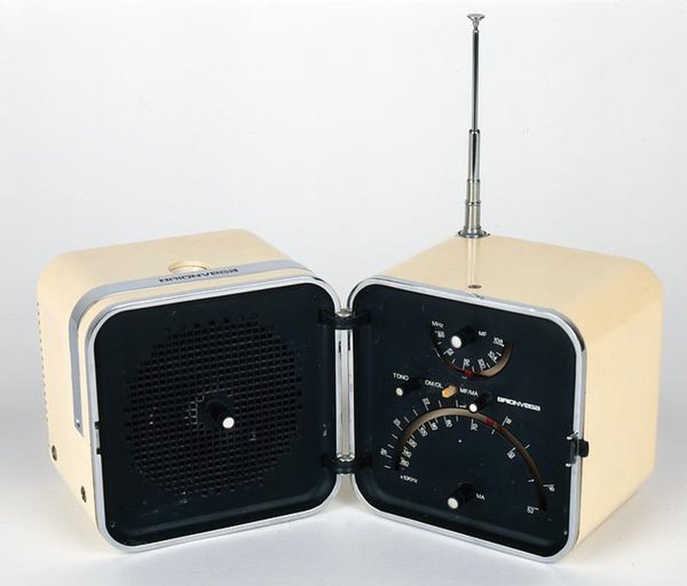 Radio TS 502