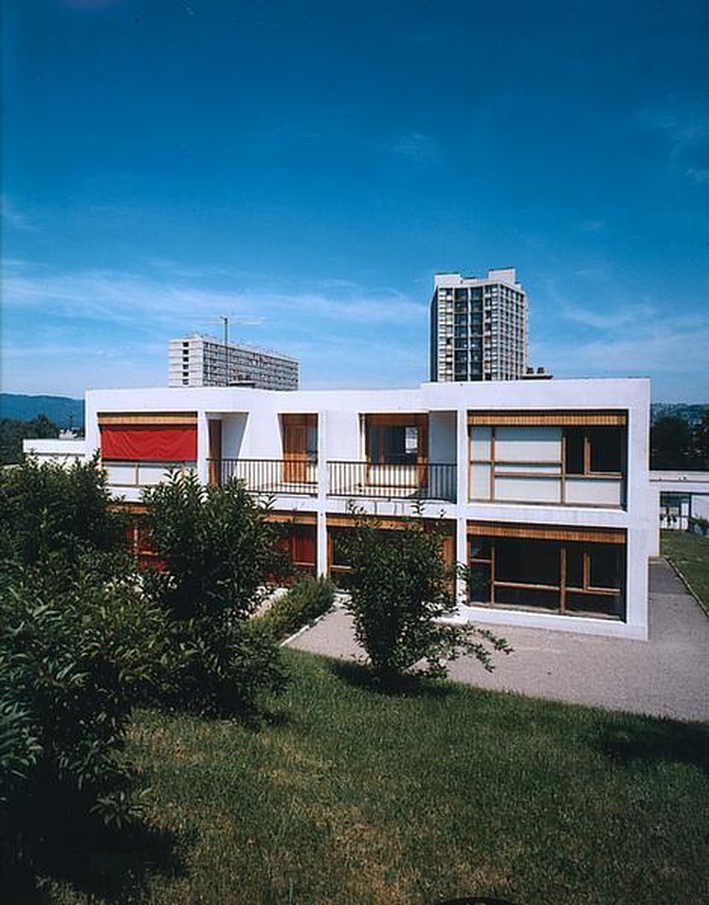 Firminy-vert : école primaire des Noyers (Marcel Roux, André Sive), appartements de fonction, façade sud