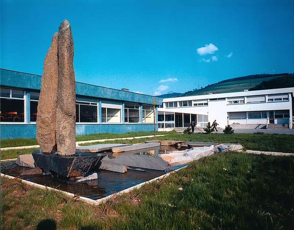 Saint-Etienne : Métare, collège universitaire, vue du jardin intérieur (Alfred Ferraz, Lucien Seignol)