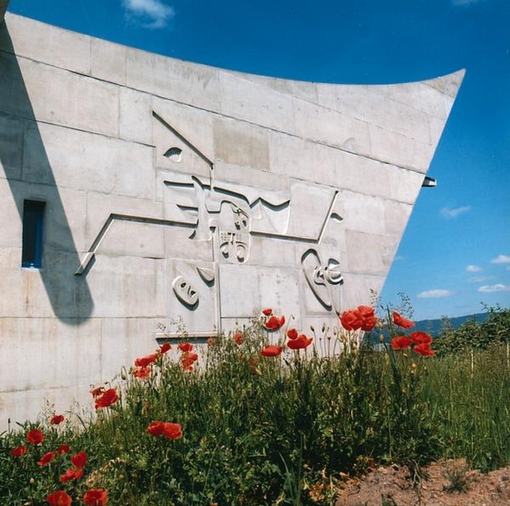 Firminy-vert : maison de la culture Le Corbusier, pignon sud, fresque