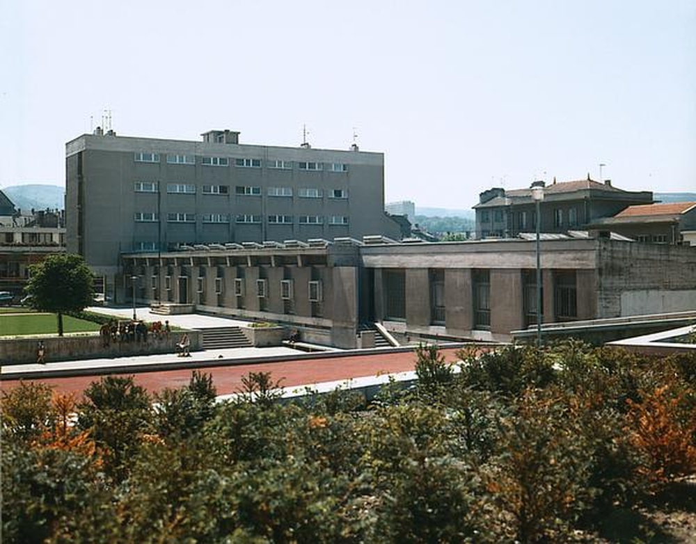 Firminy : centre administratif, vue générale