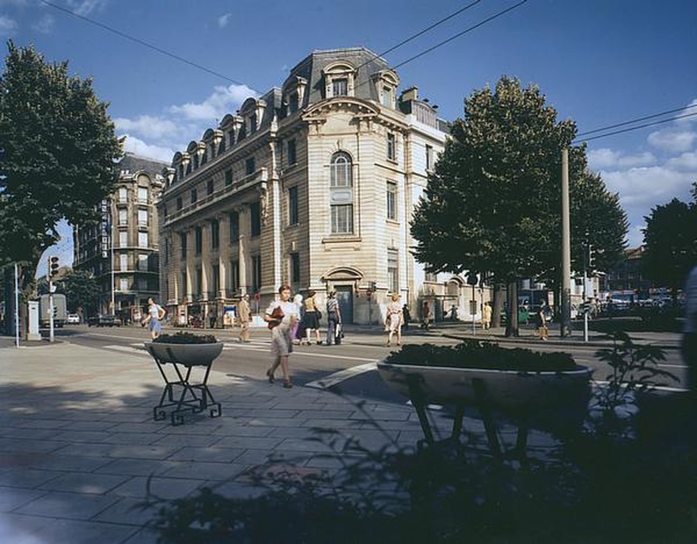 Saint-Etienne : centre ville, avenue de la Libération, bâtiment de la Grand Poste
