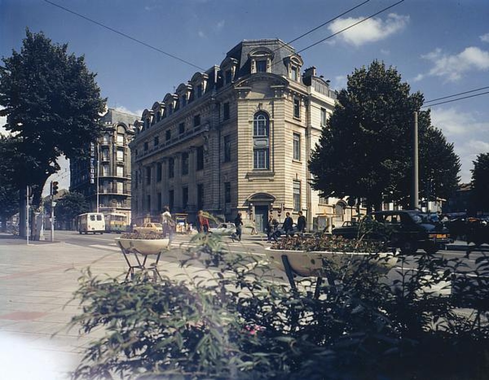 Saint-Etienne : centre ville, avenue de la Libération, bâtiment de la Grand Poste