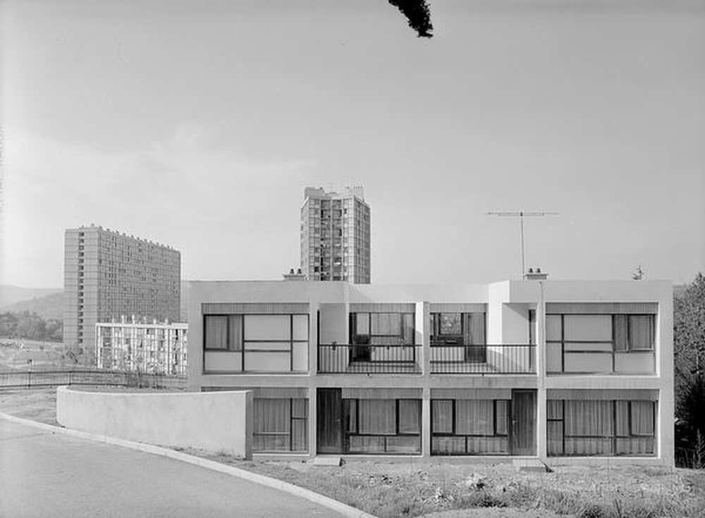 Firminy-vert : école primaire des Noyers (Marcel Roux, André Sive), appartements de fonction, façade sud