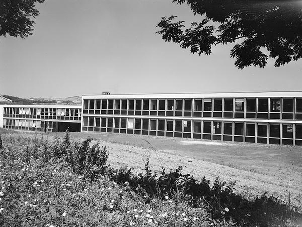 Firminy : école primaire pour filles la Tardive, vue d'ensemble