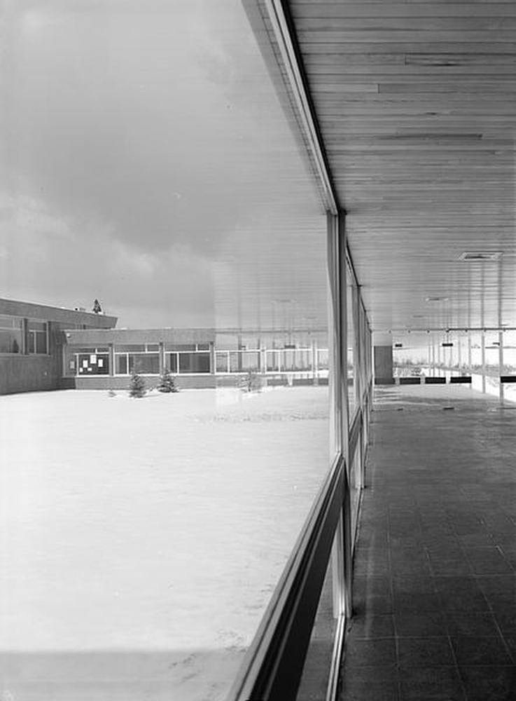 Saint-Etienne : Métare, collège universitaire, vue intérieure et extérieure (Alfred Ferraz, Lucien Seignol)