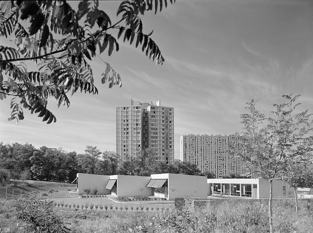 Firminy-vert : école maternelle des Noyers (Marcel Roux), vue des bâtiments