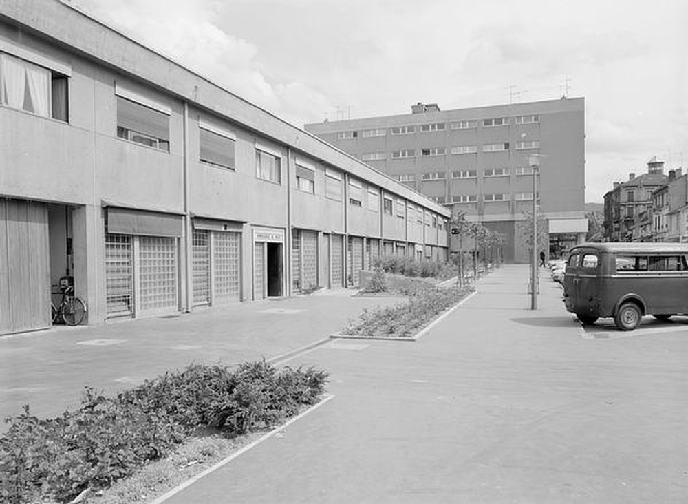 Firminy : centre administratif, côté rue de la gare