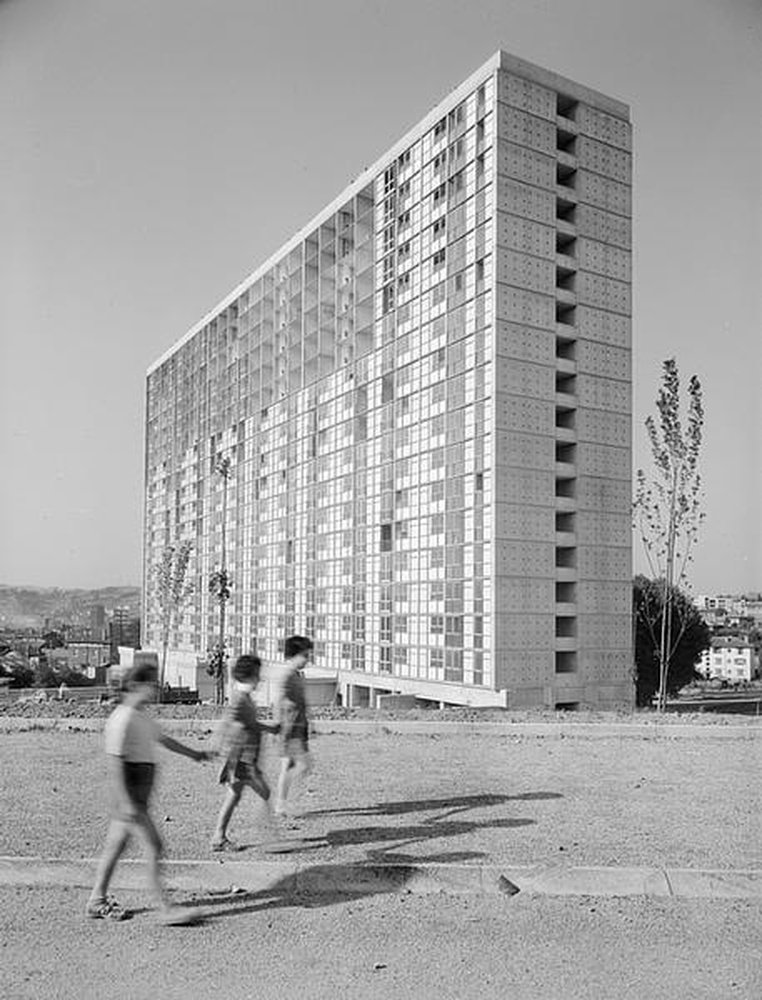 Firminy-vert : le Grand H, façade ouest et façade pignon sud