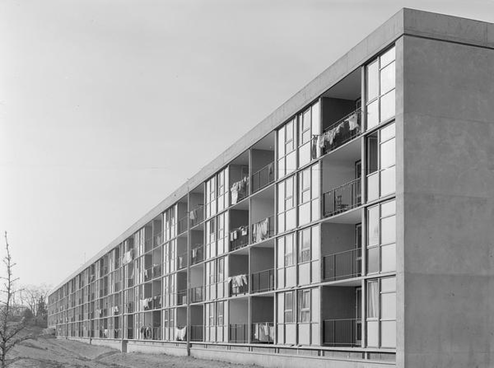 Firminy-vert : immeuble rue des Peupliers, façade sud comprenant les balcons