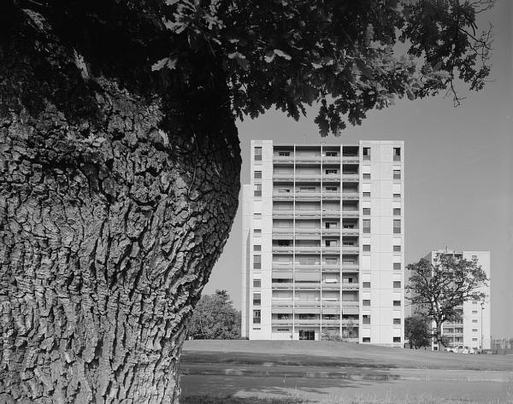 Saint-Etienne : vue d'immeubles