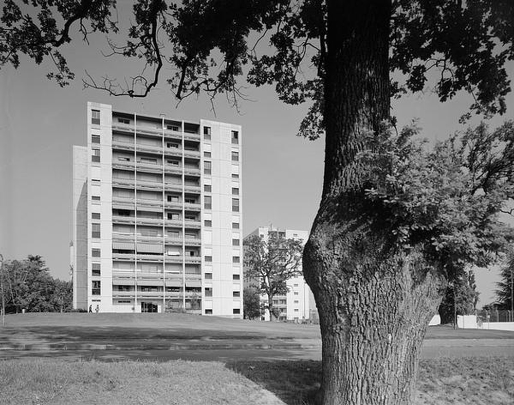 Saint-Etienne : vue d'immeubles