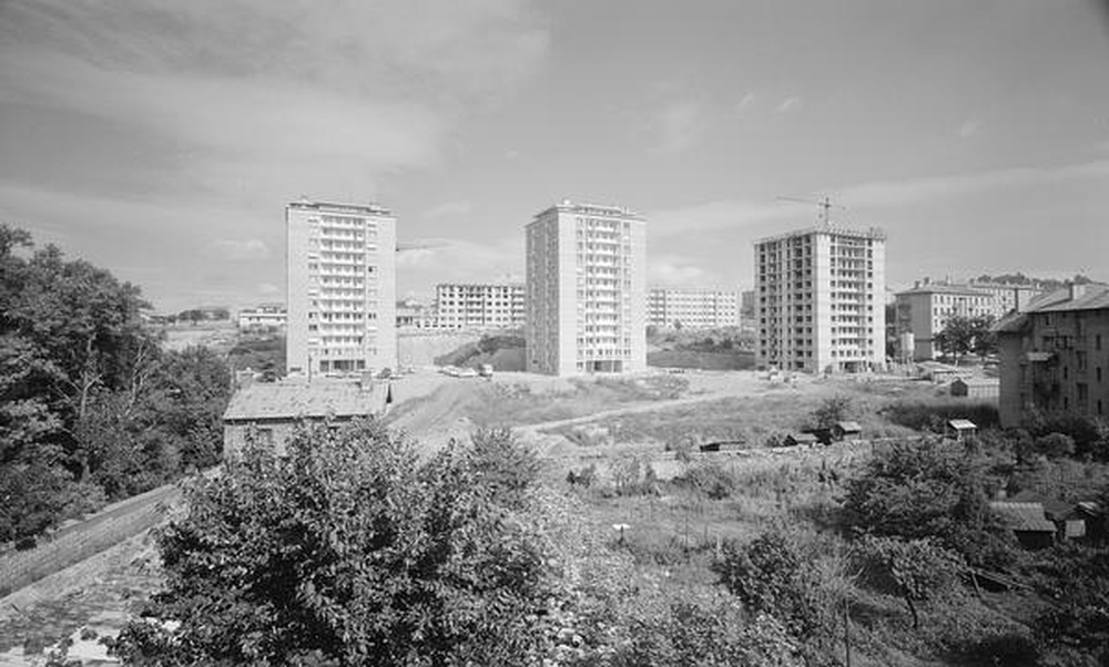 Saint-Etienne : Montplaisir, rue de Narvick, tours en construction