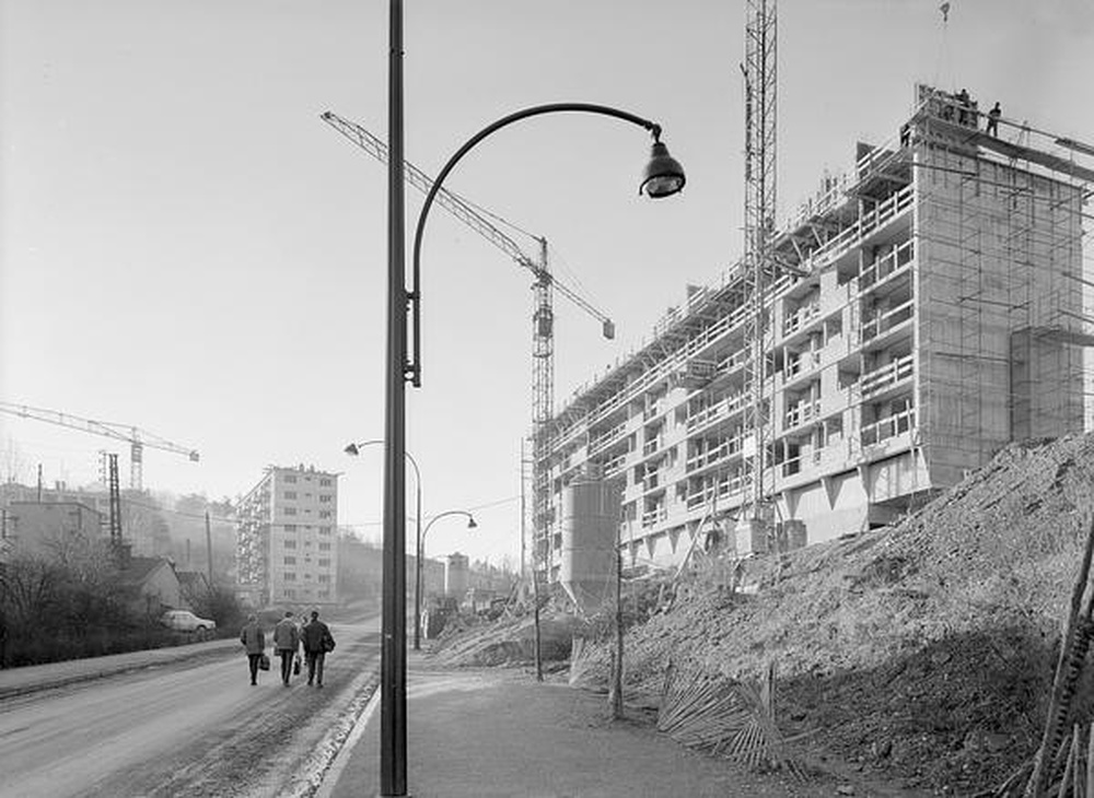 Saint-Etienne : Quartier sud-est (La Palle 1967-1970) boulevard Alexandre de Fraissinette, immeubles en construction