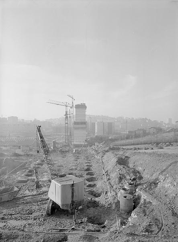 Saint-Etienne : Métare - Montchovet, vue du chantier et des immeubles en construction