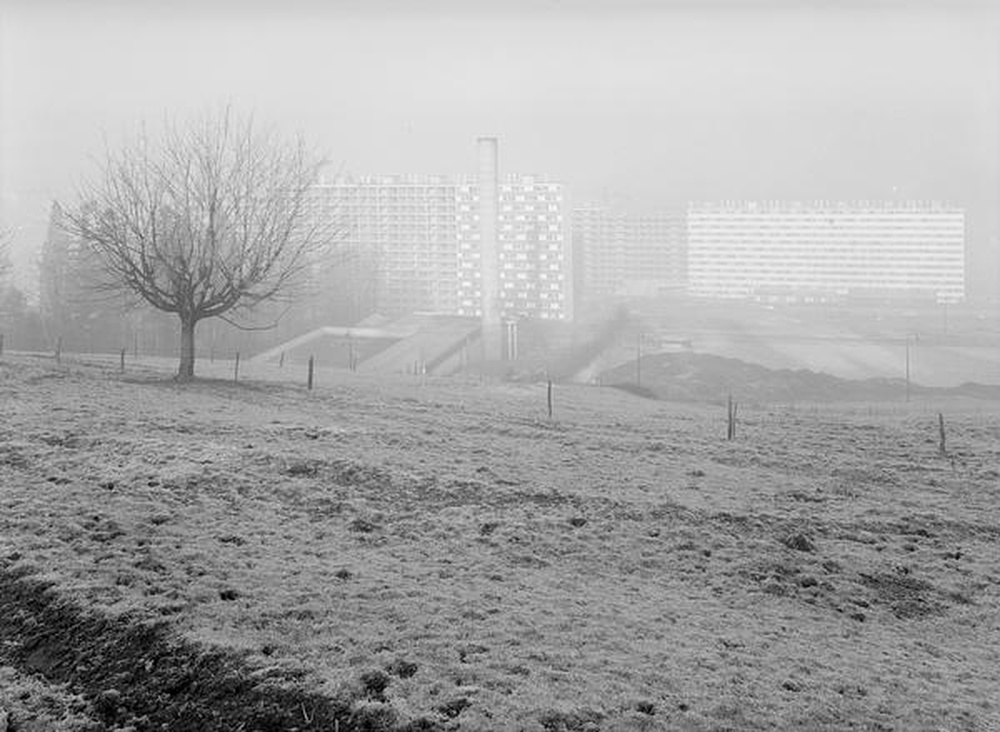 Saint-Etienne : Métare - Montchovet, immeubles en construction, vue brumeuse