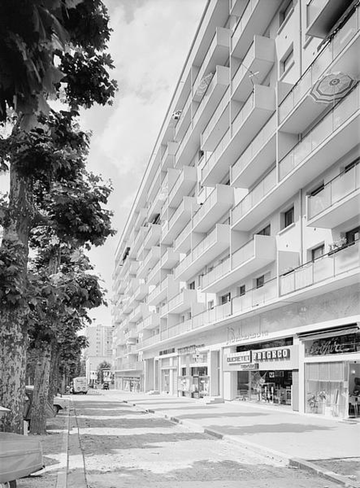 Saint-Etienne : cours Fauriel, vue d'un immeuble