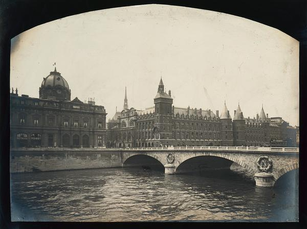 Vue du Pont au Change et du quai de l'Horloge à Paris