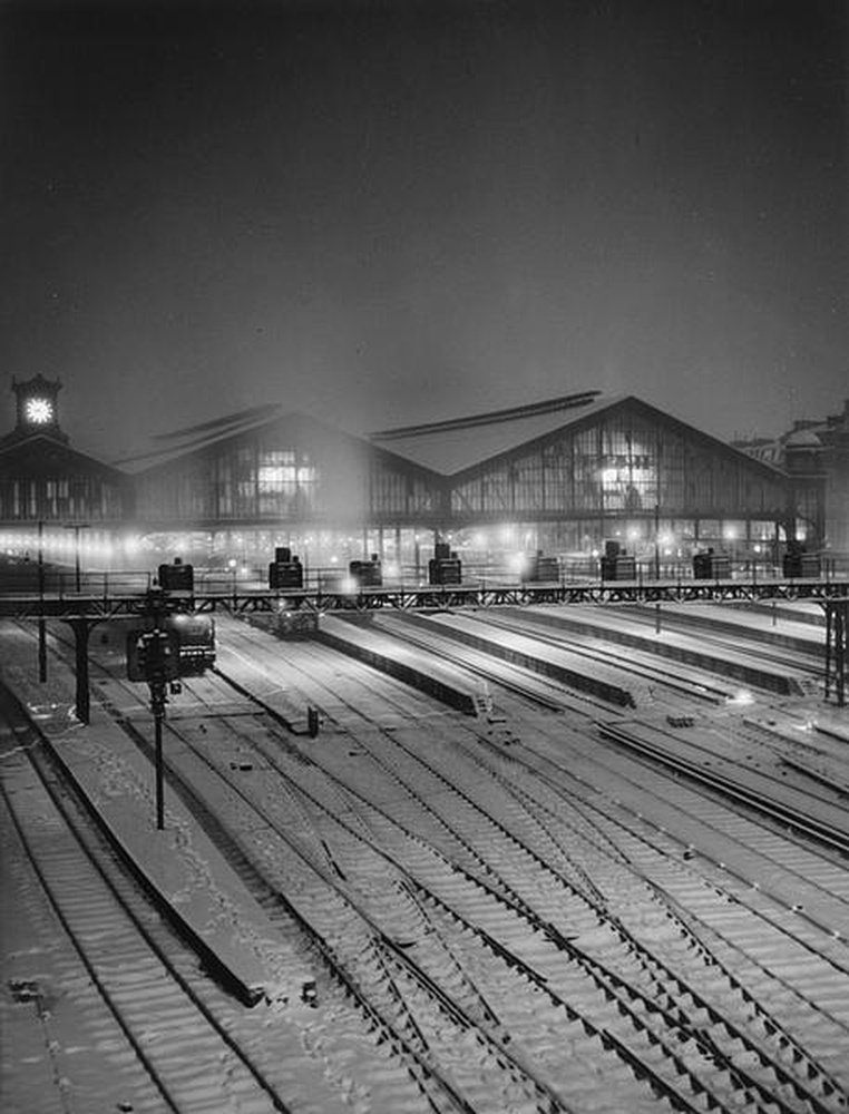 Gare Saint-Lazare Paris, hiver 1945-1946