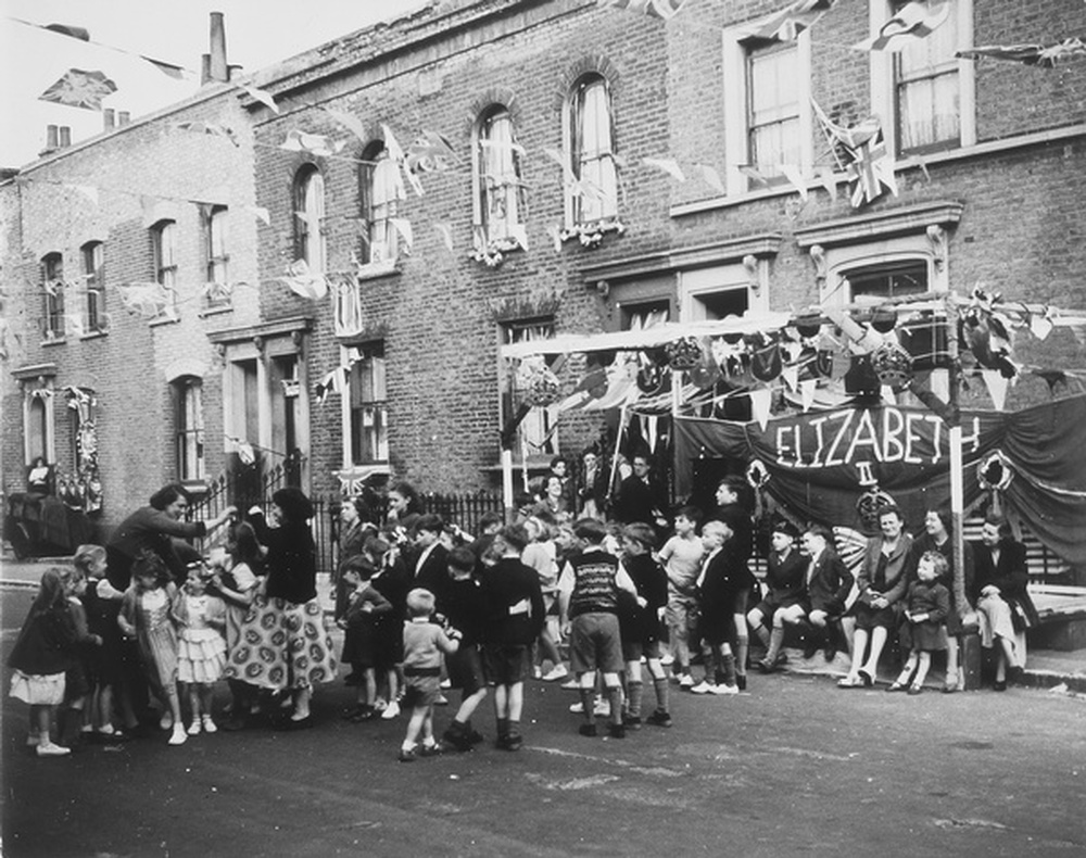 Coronation, street scene