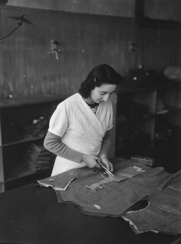 Atelier d'apprentissage de couture, CETHI n°1, Paris