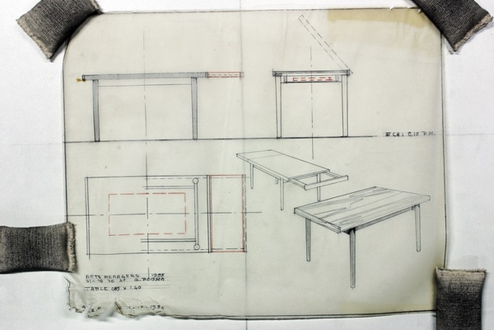 Salon des arts ménagers (Paris, 1955), Stand de Monsieur Gaston Poisson, table 0,85 x 1,40