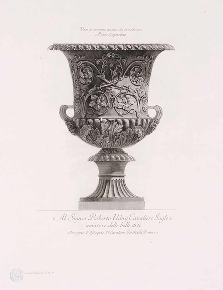 Vase antique en marbre du musée Capitolin