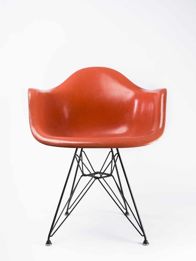 Fauteuil Plastic Armchair DAR (Dining Armchair Rod Base)